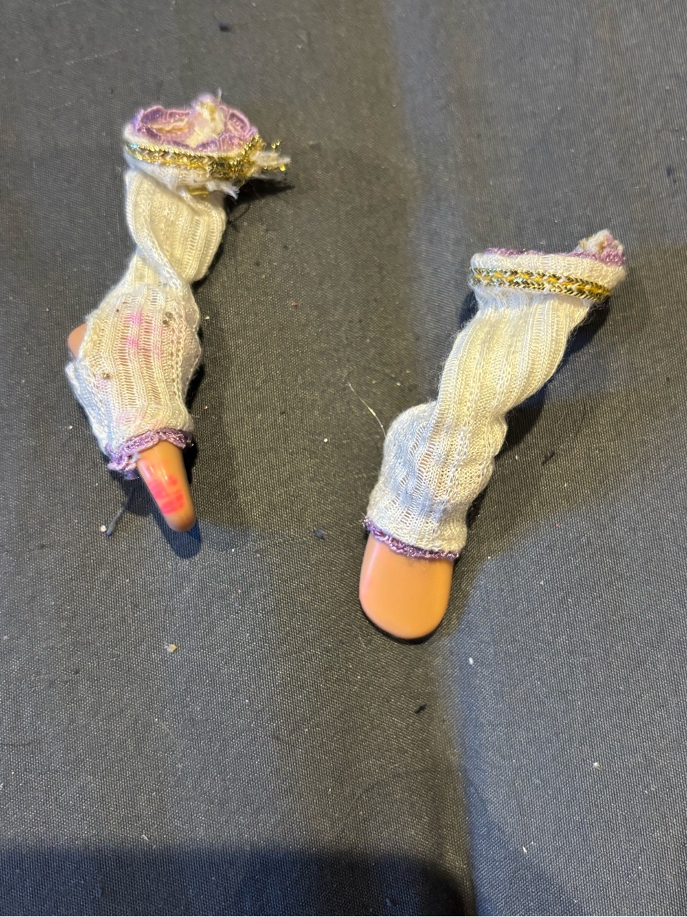 Bratz World- Yasmina House - Yasmin’s bare feet and Socks